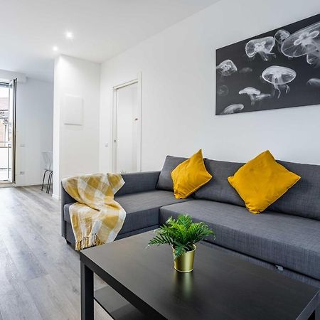 2 Bedrooms Apt With Terrace - Nolo Area Via Varanini Milan Bagian luar foto