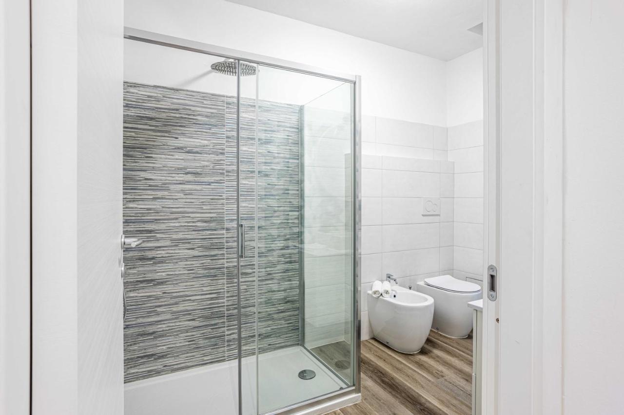 2 Bedrooms Apt With Terrace - Nolo Area Via Varanini Milan Bagian luar foto