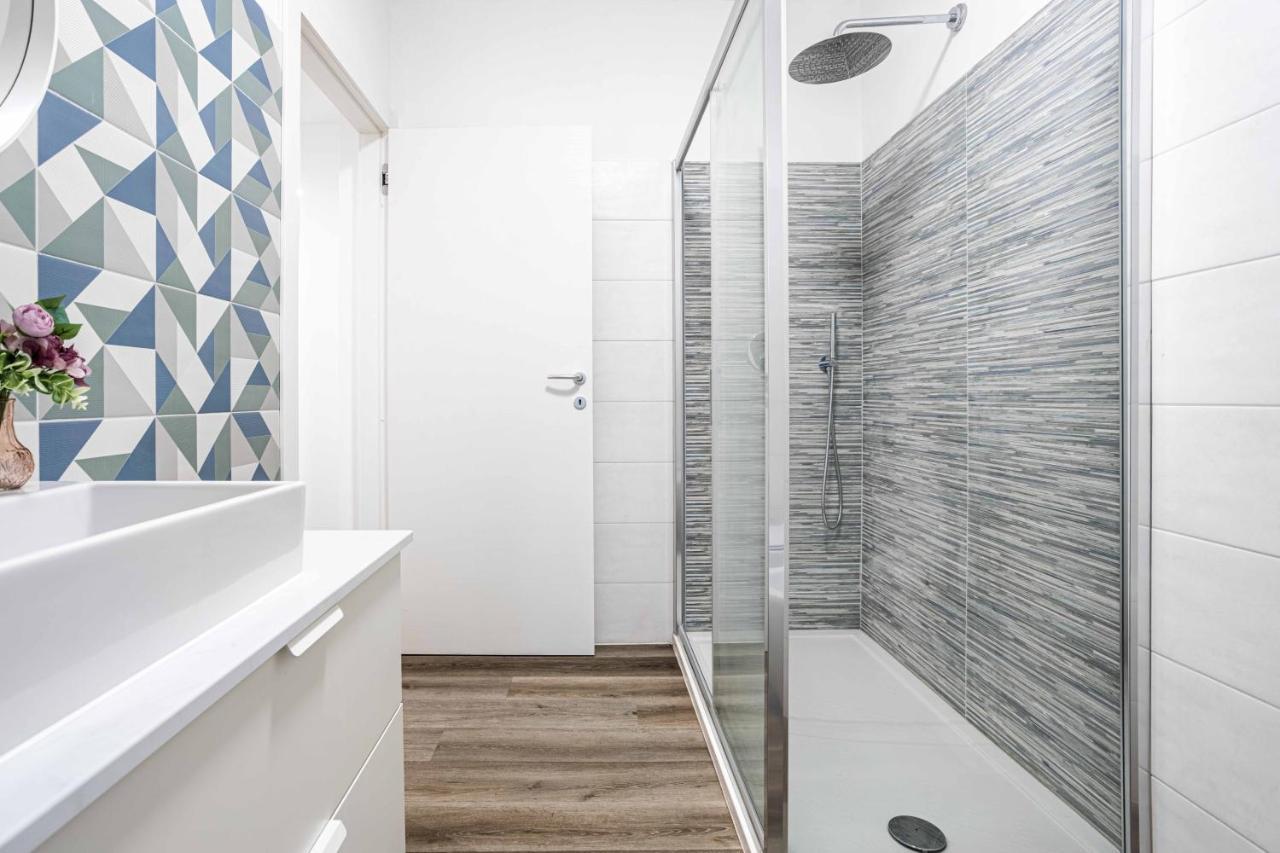 2 Bedrooms Apt With Terrace - Nolo Area Via Varanini Milan Bagian luar foto