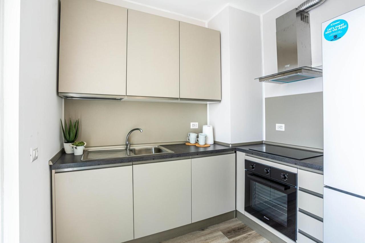 2 Bedrooms Apt With Terrace - Nolo Area Via Varanini Milan Bagian luar foto